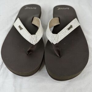 REEF Women's Sandals Star Cushion | Fashion Flip Flops Women Size 11 White Brown